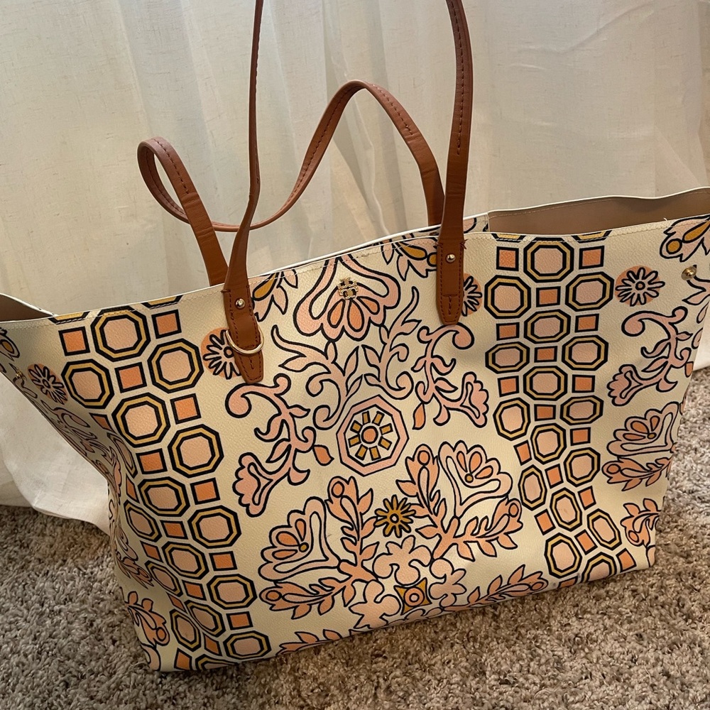 Tory Burch Tote Purse - Picture 3 of 4